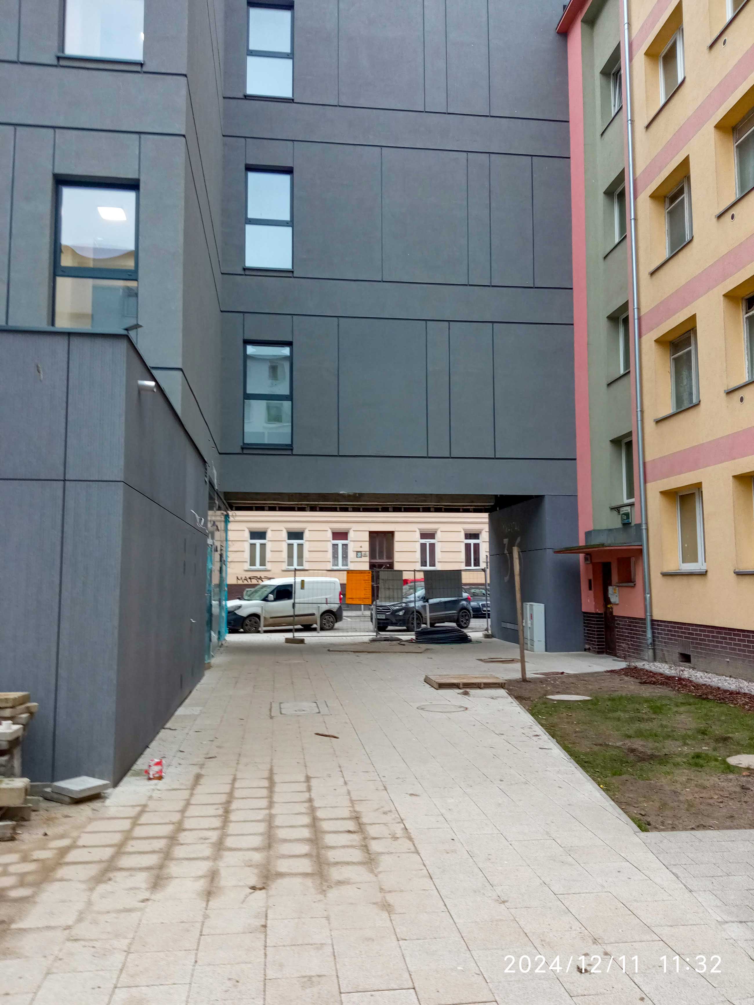 Widok na budynek 5.